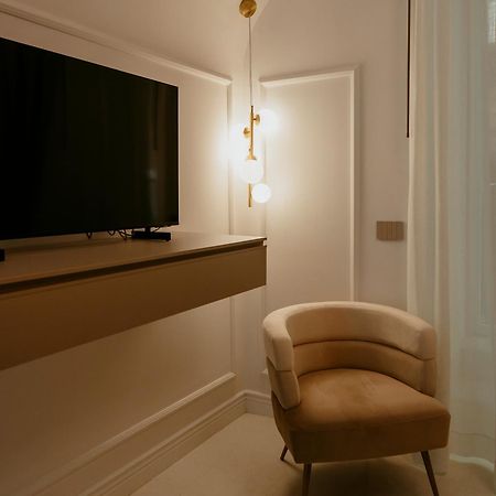 Luxury Apartment-Quartieri Spagn By Alux38 Napoli Dış mekan fotoğraf